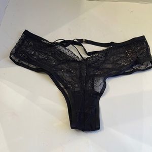 Victoria’s Secret Sexy Lace Cheeky Panty Strappy  Black size XS New no tag